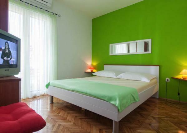 Apartmani Niko Podgora Buitenkant foto