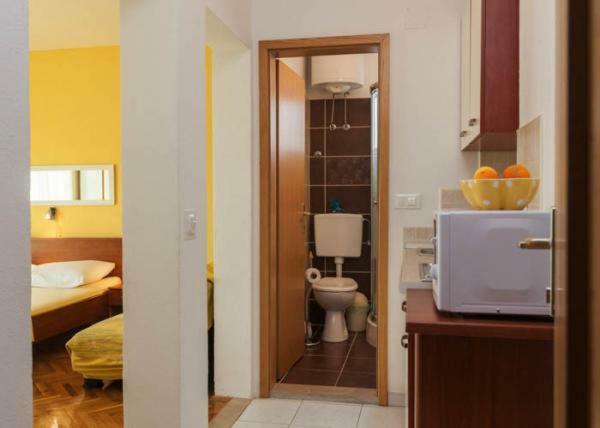 Apartmani Niko Podgora Buitenkant foto