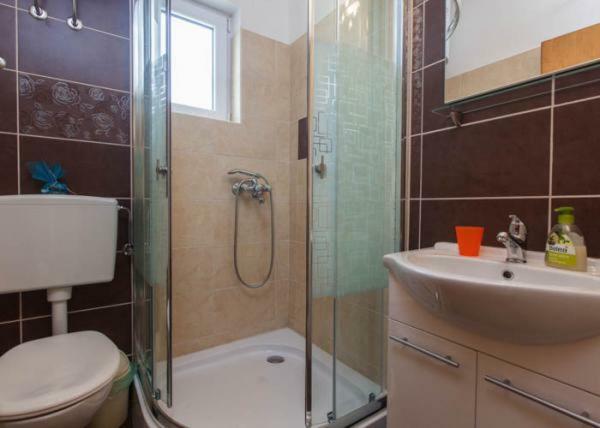 Apartmani Niko Podgora Buitenkant foto