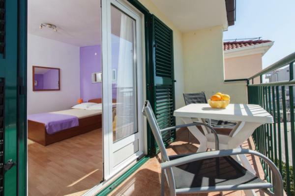 Apartmani Niko Podgora Buitenkant foto