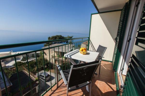 Apartmani Niko Podgora Buitenkant foto
